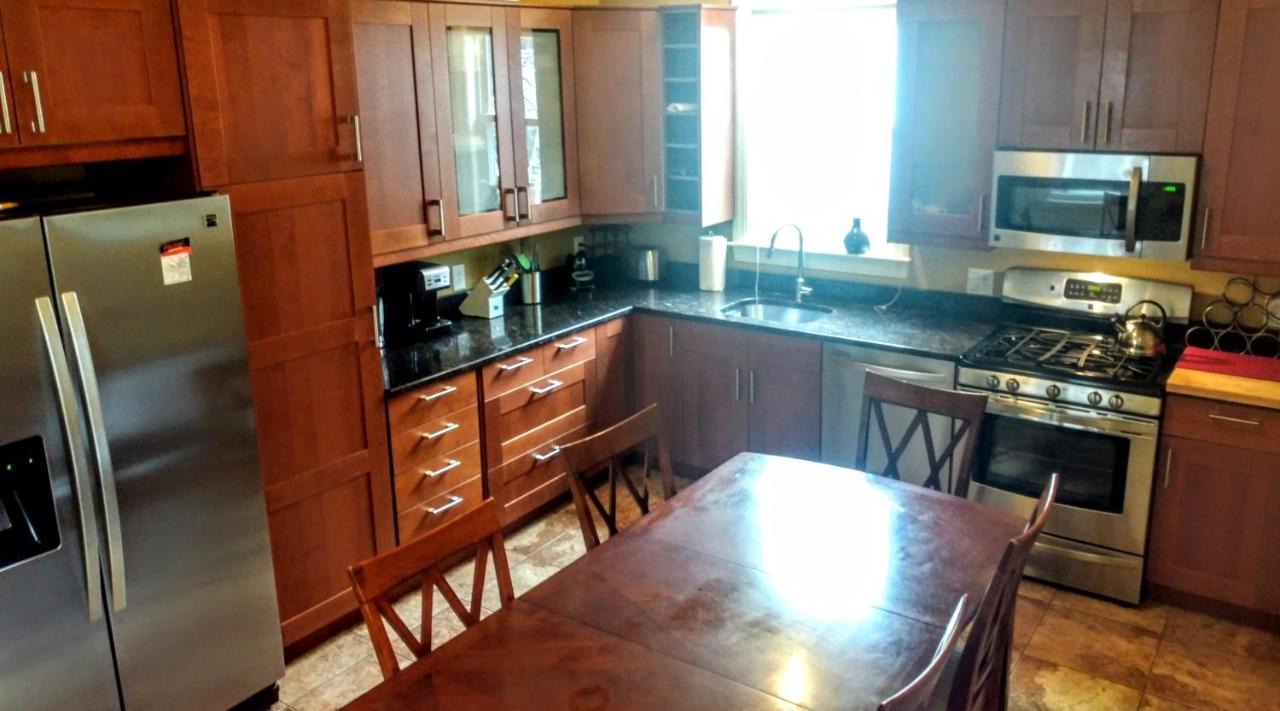 2 Bedroom Boston Condo In Jamaica Plain With Parking Exterior photo
