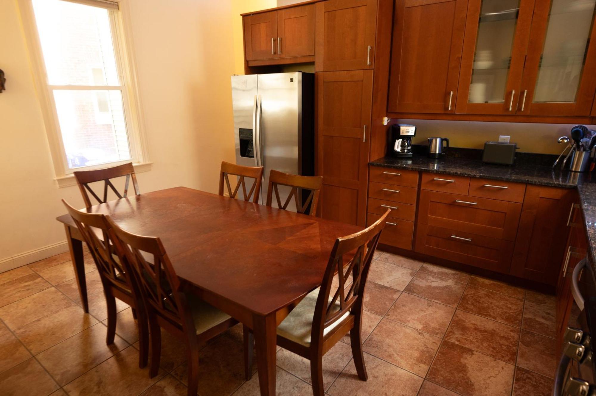 2 Bedroom Boston Condo In Jamaica Plain With Parking Exterior photo