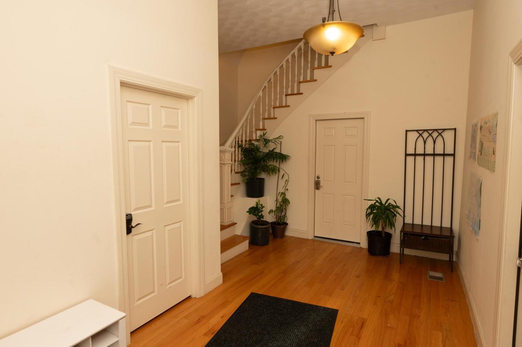 2 Bedroom Boston Condo In Jamaica Plain With Parking Exterior photo