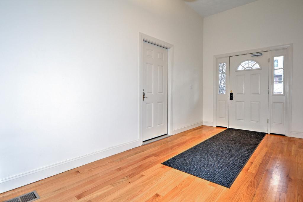 2 Bedroom Boston Condo In Jamaica Plain With Parking Exterior photo