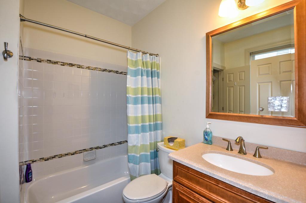 2 Bedroom Boston Condo In Jamaica Plain With Parking Exterior photo